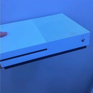 Xbox one that works great good deal and first come first serve